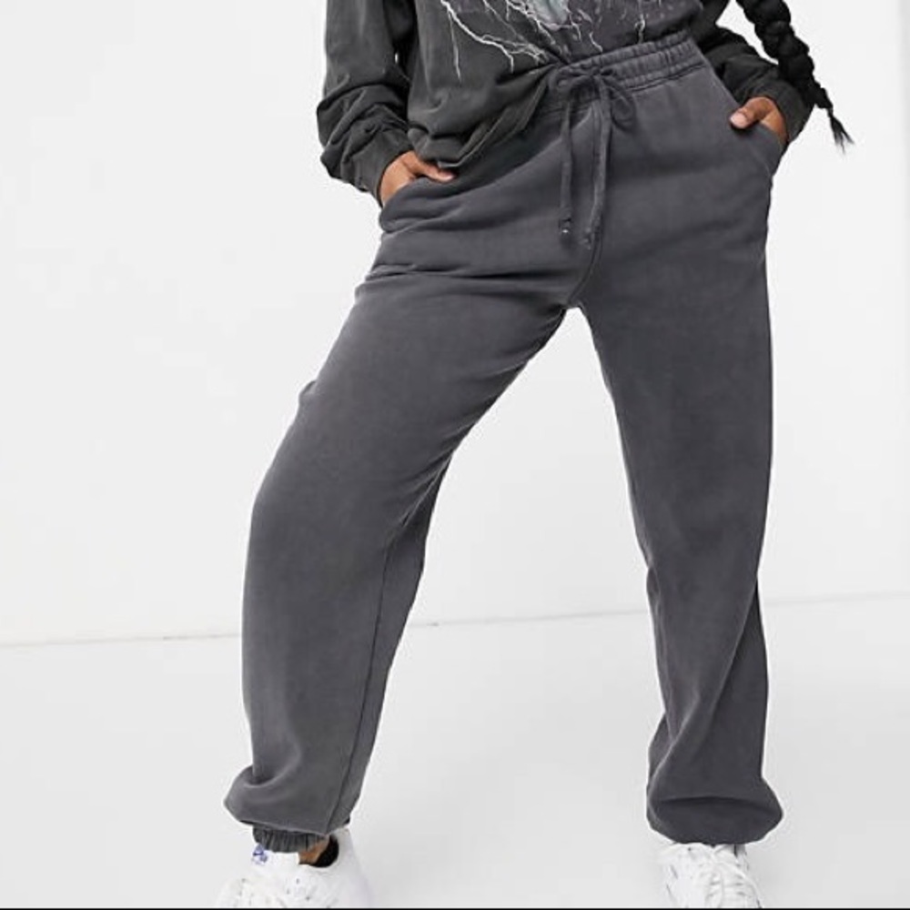 🆕 | Missguided Oversized Sweatpants (ASOS Exclusive)